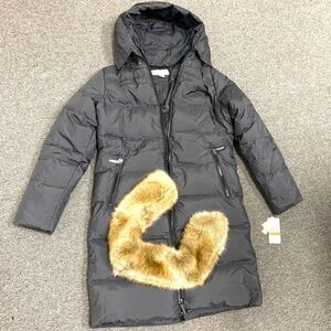 MICHAEL KORS Women Down Coat .